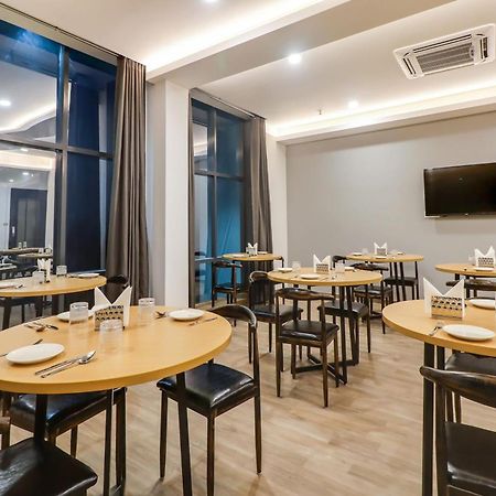 Hotel Super Townhouse Jashn Chinhat Exterior foto