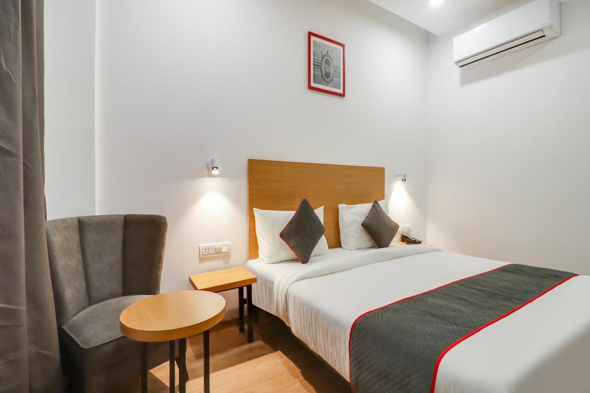 Hotel Super Townhouse Jashn Chinhat Exterior foto