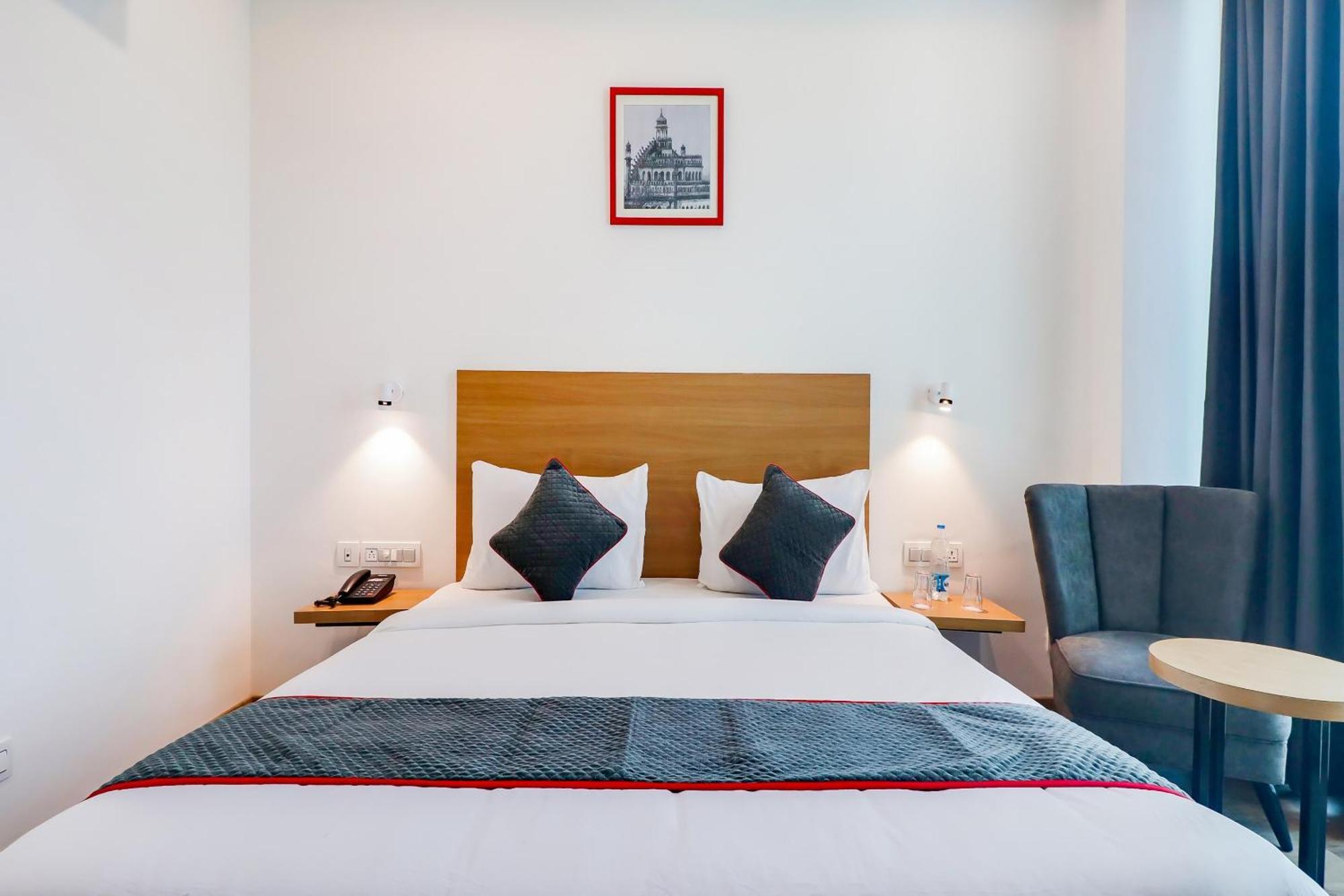 Hotel Super Townhouse Jashn Chinhat Exterior foto